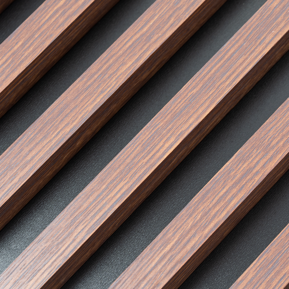 Panou Riflaj Decorativ, Nuc, Baza HDF Negru, 2600x400mm, 1,04m²